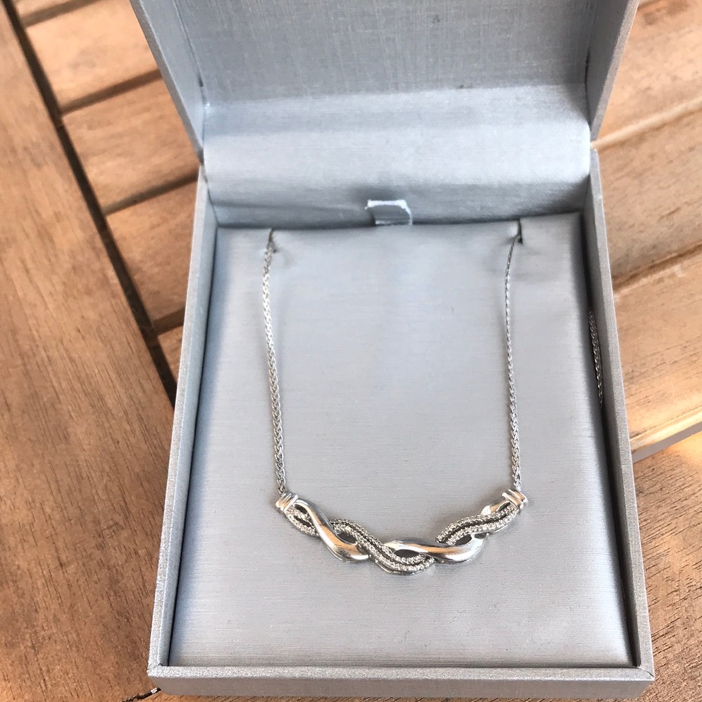 Necklace - Picture 2 of 2